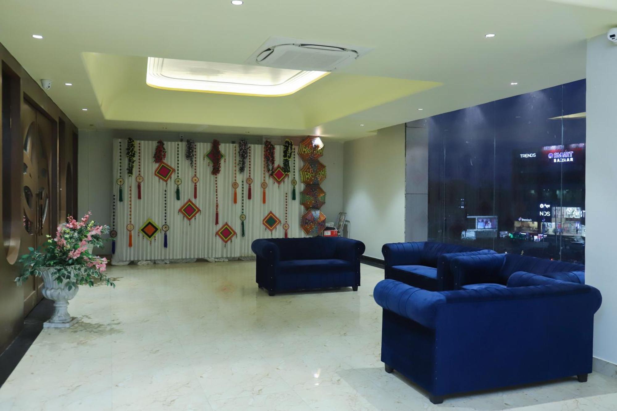 Gulmohar Plaza By Auroville Mughal Sarai Exterior photo